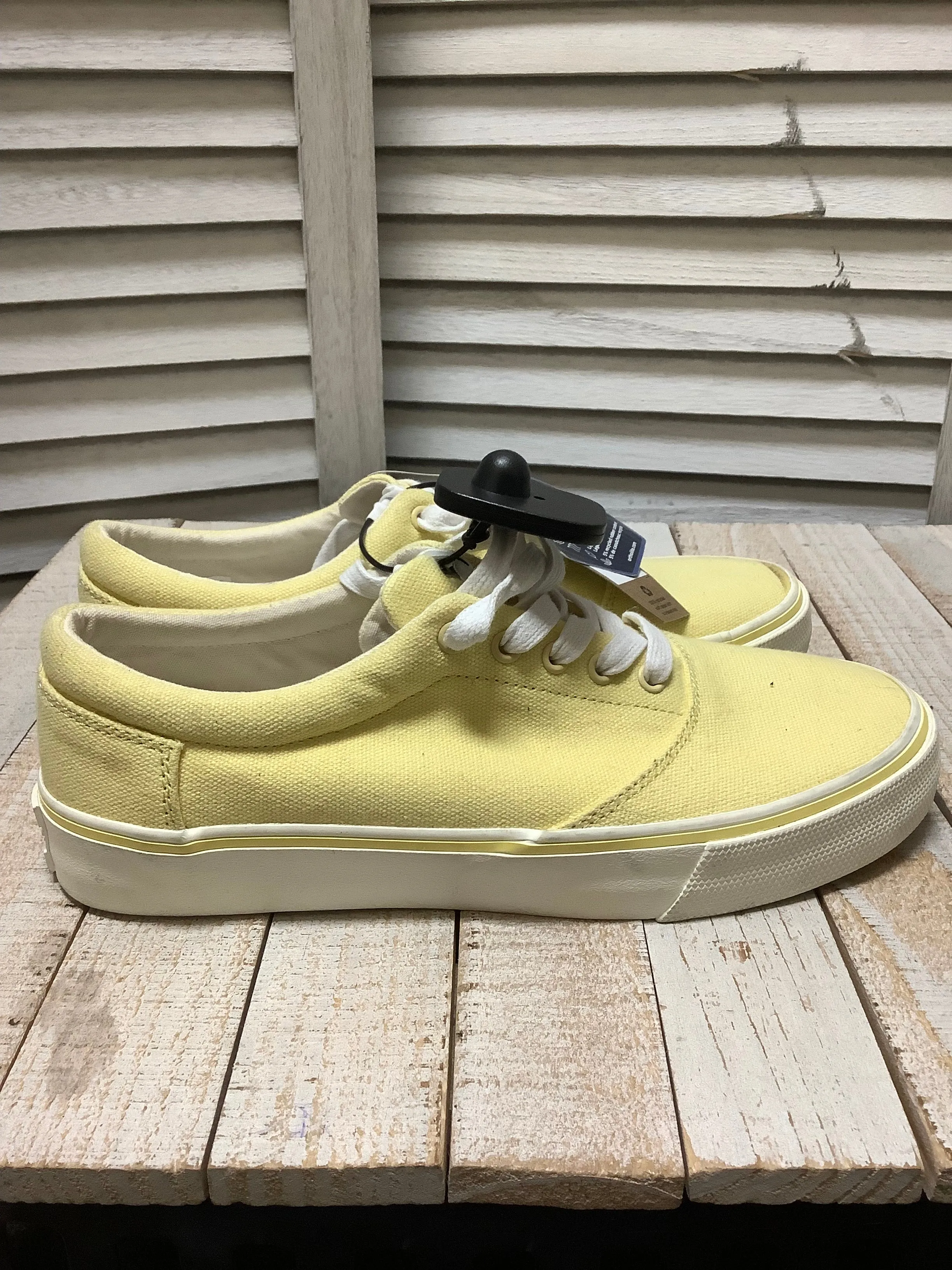 Shoes Sneakers By Toms  Size: 7.5 toms